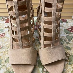 Dress barn women’s high heals